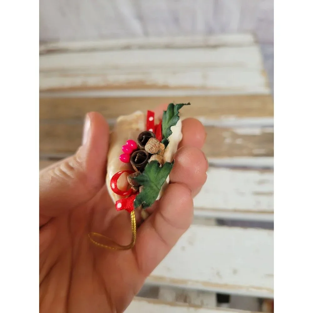 Shell‎ Beach holiday ornament cinnamon Xmas vintage holiday tree